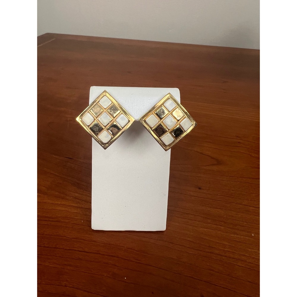Vintage Gold Tone Cream Geometric Grid Square Clip On Earrings 1 Inch Diamond
